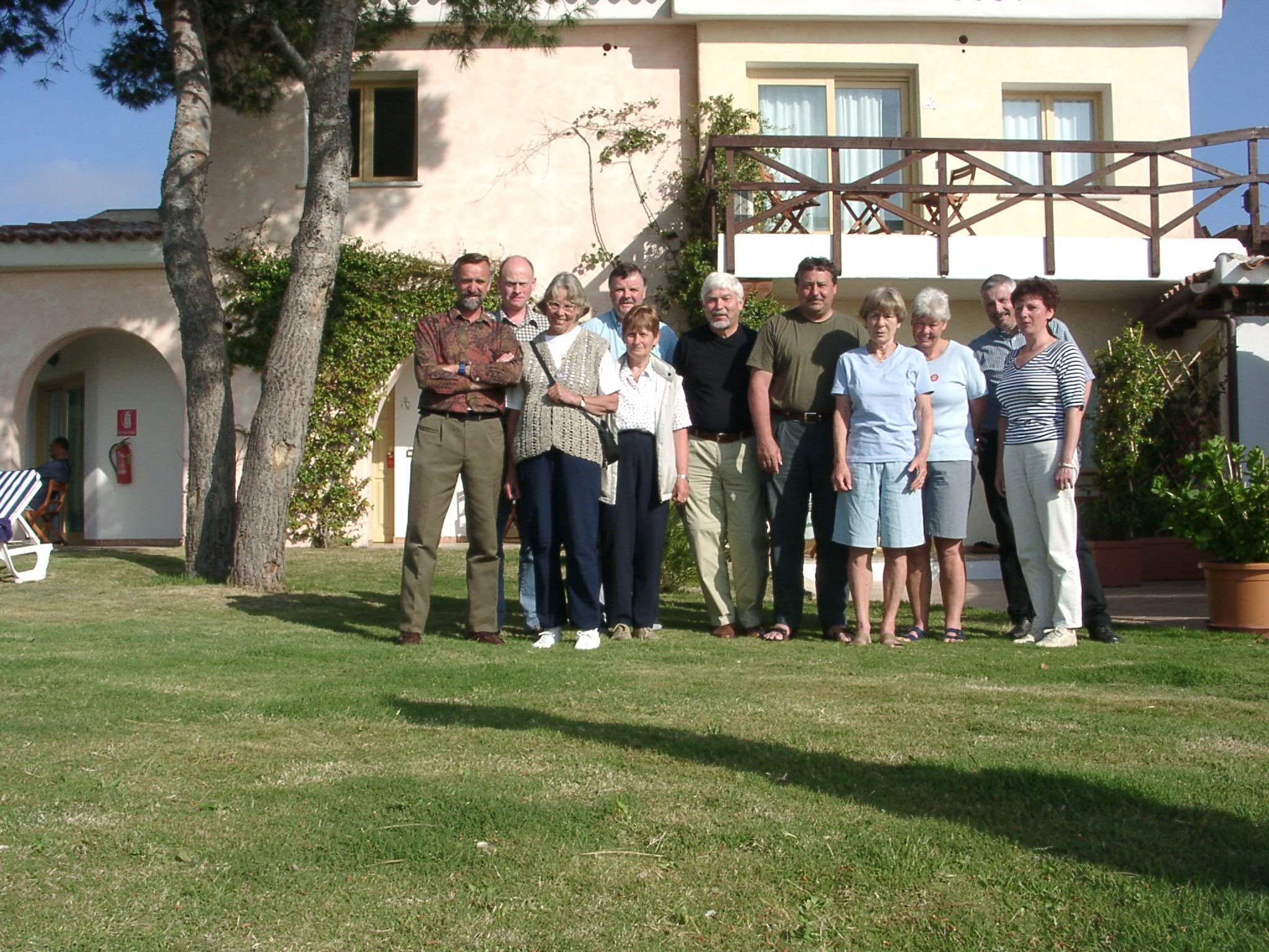 Hotel Pelicano d´ Oro in Lido di Pittulongu: Gruppenfoto mit Oliviero-v.l.n.r. Oliviero,Thomas,Ingrid,Christian,Karin,Volker,Andreas,Inge,Anette,Steffen,Marion
